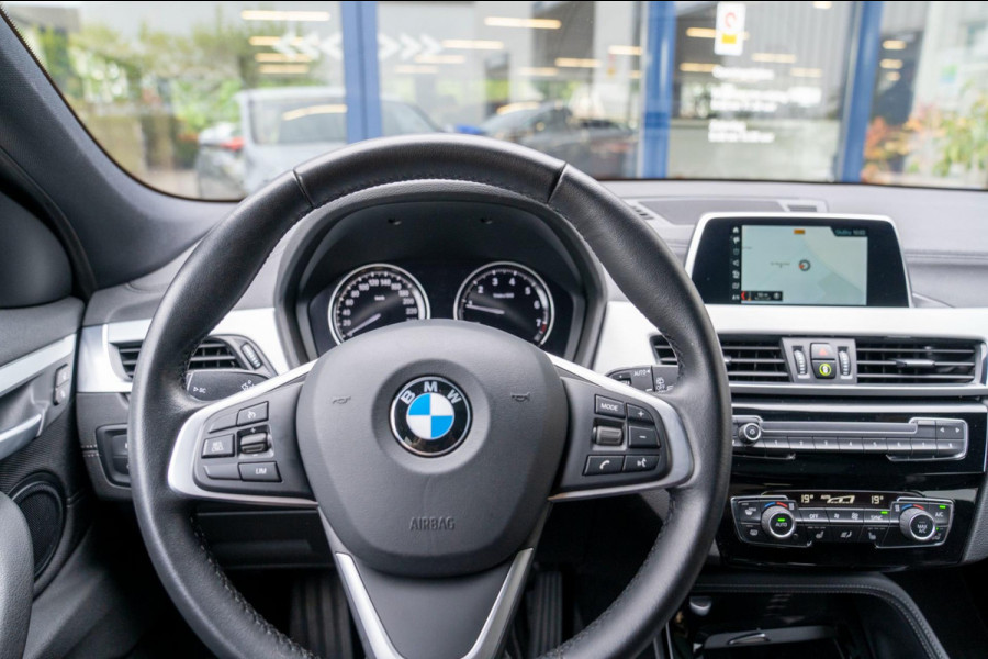 BMW X2 SDrive20i High Executive | Prijs rijklaar incl. 12 mnd garantie | Lmv Panodak Pdc Navi Clima Bluetooth Stoelverw