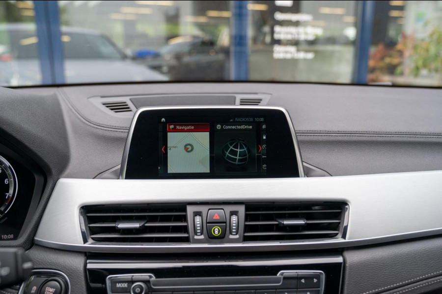 BMW X2 SDrive20i High Executive | Prijs rijklaar incl. 12 mnd garantie | Lmv Panodak Pdc Navi Clima Bluetooth Stoelverw