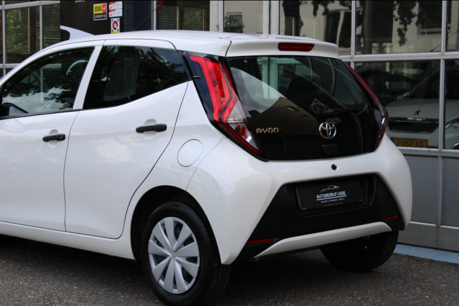 Toyota Aygo 1.0 VVT-i x-fun Airco Bluetooth Nap