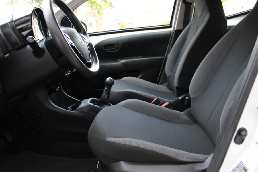 Toyota Aygo 1.0 VVT-i x-fun Airco Bluetooth Nap