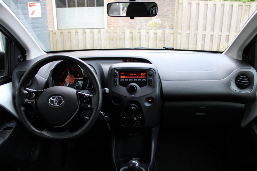 Toyota Aygo 1.0 VVT-i x-fun Airco Bluetooth Nap