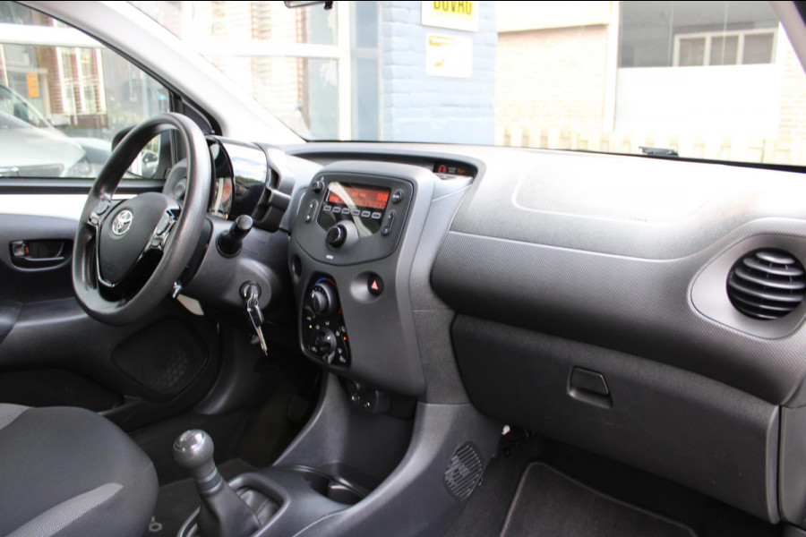 Toyota Aygo 1.0 VVT-i x-fun Airco Bluetooth Nap