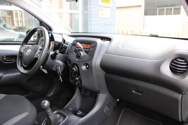 Toyota Aygo 1.0 VVT-i x-fun Airco Bluetooth Nap