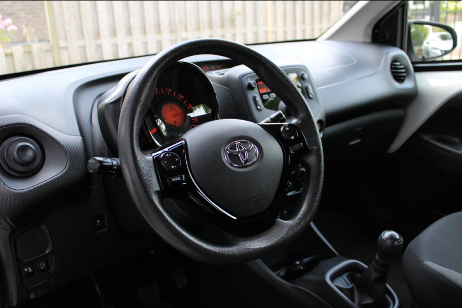 Toyota Aygo 1.0 VVT-i x-fun Airco Bluetooth Nap