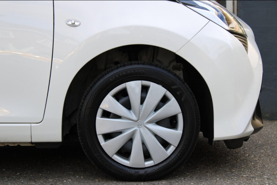 Toyota Aygo 1.0 VVT-i x-fun Airco Bluetooth Nap
