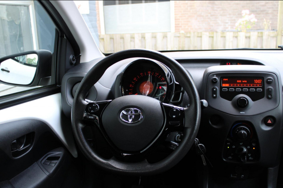 Toyota Aygo 1.0 VVT-i x-fun Airco Bluetooth Nap