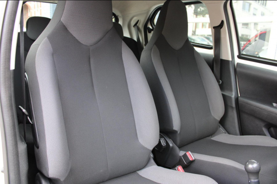 Toyota Aygo 1.0 VVT-i x-fun Airco Bluetooth Nap