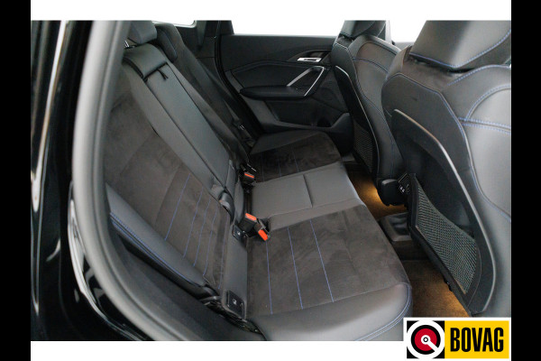 BMW X1 xDrive25e M-sport 245 PK | Stoelverwarming + massage | Stuurverwarming | Navigatie Keyless, Winterset, Elektrische achterklep, Privacy glas, App-connect, Cruise, Led