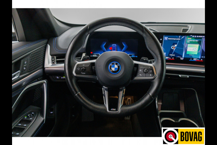 BMW X1 xDrive25e M-sport 245 PK | Stoelverwarming + massage | Stuurverwarming | Navigatie Keyless, Winterset, Elektrische achterklep, Privacy glas, App-connect, Cruise, Led