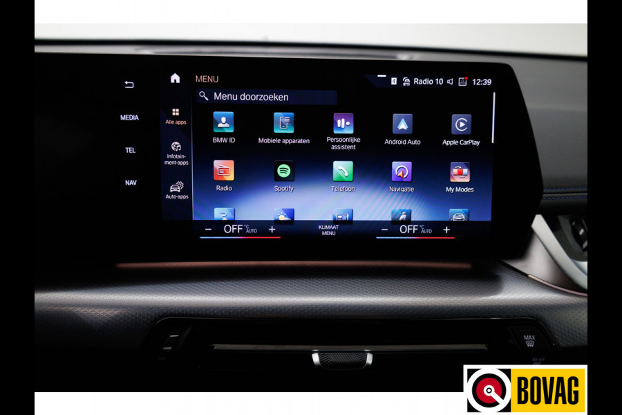 BMW X1 xDrive25e M-sport 245 PK | Stoelverwarming + massage | Stuurverwarming | Navigatie Keyless, Winterset, Elektrische achterklep, Privacy glas, App-connect, Cruise, Led