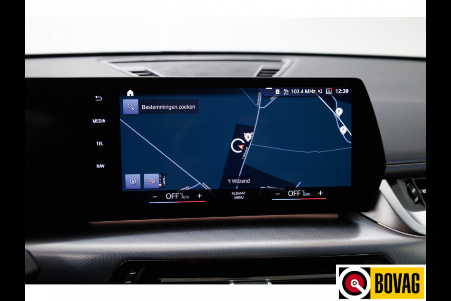 BMW X1 xDrive25e M-sport 245 PK | Stoelverwarming + massage | Stuurverwarming | Navigatie Keyless, Winterset, Elektrische achterklep, Privacy glas, App-connect, Cruise, Led