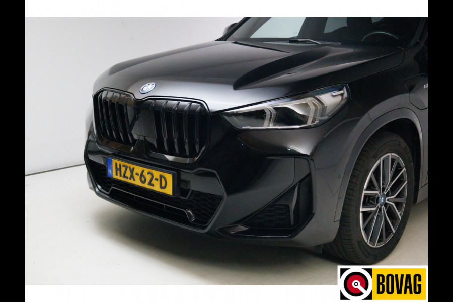 BMW X1 xDrive25e M-sport 245 PK | Stoelverwarming + massage | Stuurverwarming | Navigatie Keyless, Winterset, Elektrische achterklep, Privacy glas, App-connect, Cruise, Led