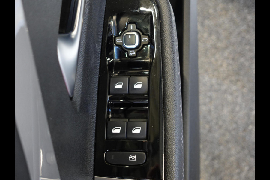 Opel Astra 1.2 GS Line Automaat Opel Astra 1.2 GS Line | Climate control | Adaptive cruise control | LED | Voorstoelen verwarmd | Stuurwiel verwarmd | Achteruitrij camera 360* | Sfeer verlichting | Apple carplay/ Andriod auto