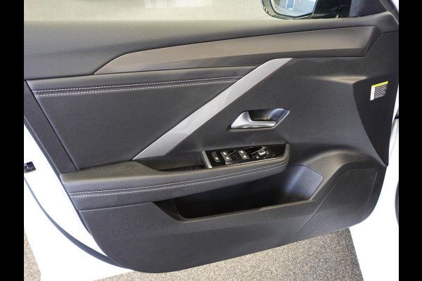 Opel Astra 1.2 GS Line Automaat Opel Astra 1.2 GS Line | Climate control | Adaptive cruise control | LED | Voorstoelen verwarmd | Stuurwiel verwarmd | Achteruitrij camera 360* | Sfeer verlichting | Apple carplay/ Andriod auto