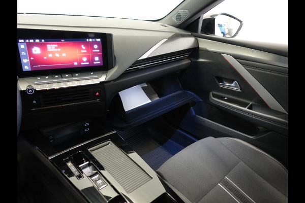 Opel Astra 1.2 GS Line Automaat Opel Astra 1.2 GS Line | Climate control | Adaptive cruise control | LED | Voorstoelen verwarmd | Stuurwiel verwarmd | Achteruitrij camera 360* | Sfeer verlichting | Apple carplay/ Andriod auto