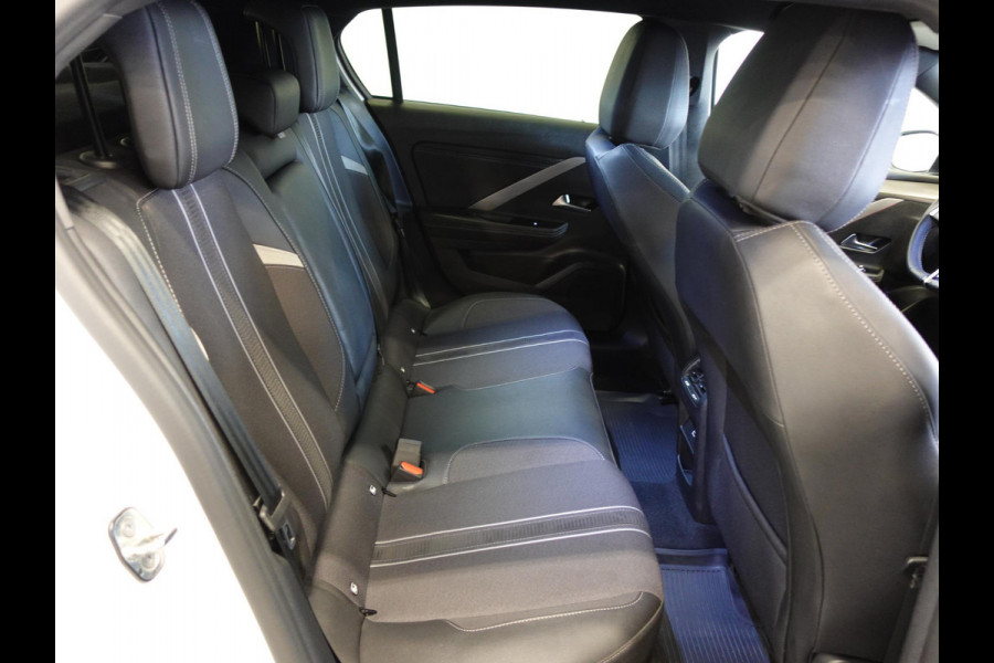 Opel Astra 1.2 GS Line Automaat Opel Astra 1.2 GS Line | Climate control | Adaptive cruise control | LED | Voorstoelen verwarmd | Stuurwiel verwarmd | Achteruitrij camera 360* | Sfeer verlichting | Apple carplay/ Andriod auto