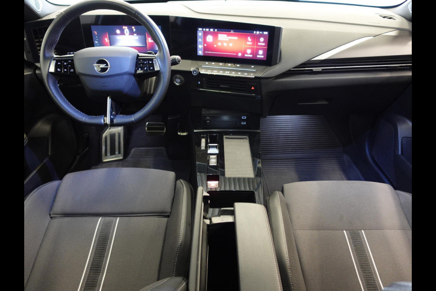 Opel Astra 1.2 GS Line Automaat Opel Astra 1.2 GS Line | Climate control | Adaptive cruise control | LED | Voorstoelen verwarmd | Stuurwiel verwarmd | Achteruitrij camera 360* | Sfeer verlichting | Apple carplay/ Andriod auto
