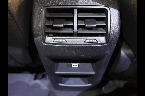 Opel Astra 1.2 GS Line Automaat Opel Astra 1.2 GS Line | Climate control | Adaptive cruise control | LED | Voorstoelen verwarmd | Stuurwiel verwarmd | Achteruitrij camera 360* | Sfeer verlichting | Apple carplay/ Andriod auto