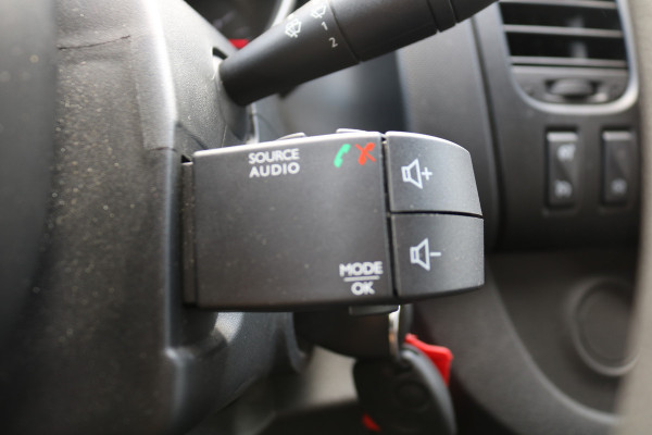 Renault Trafic 2.0 dCi 120pk L1 H1 Comfort Airco Trekhaak