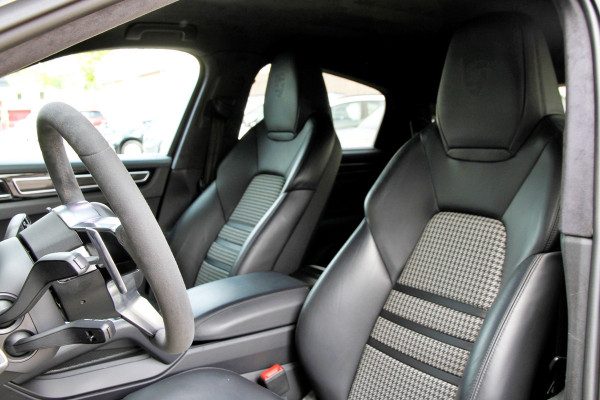 Porsche Cayenne Coupé 3.0 E-Hybrid | BTW | Sport Chrono | Achteras | Carbon