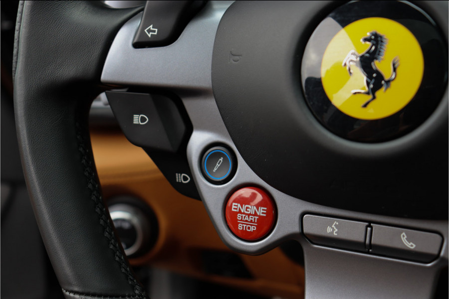 Ferrari GTC4 Lusso Turbo 3.9 V8 **APPROVED/Lift/360 camera/Pano/Ceramic/Carplay/21/22inch**