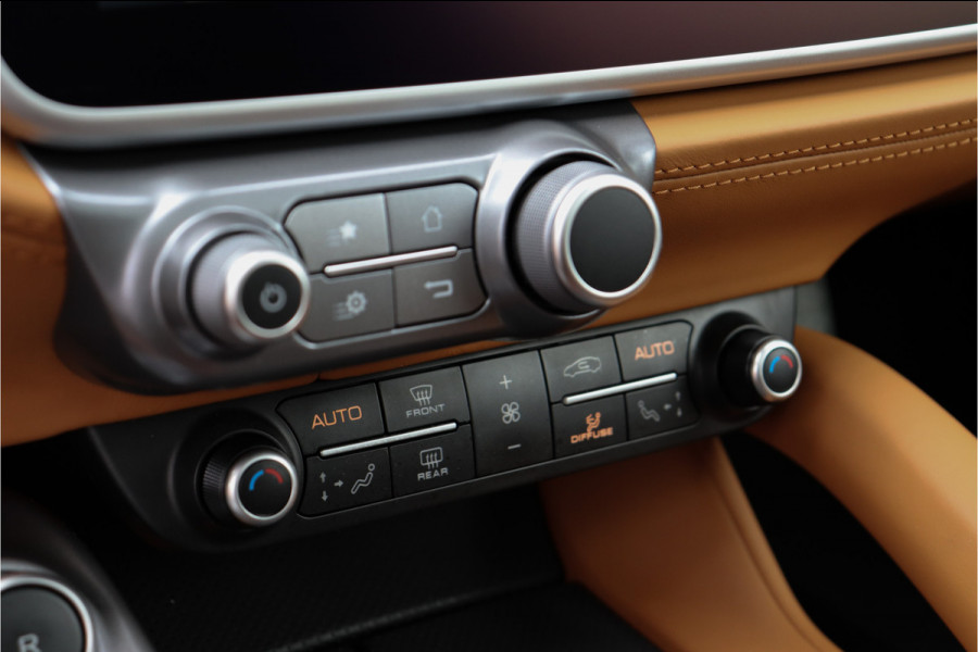 Ferrari GTC4 Lusso Turbo 3.9 V8 **APPROVED/Lift/360 camera/Pano/Ceramic/Carplay/21/22inch**