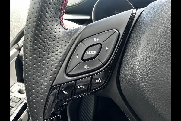 Toyota C-HR 1.8 Hybrid GR-Sport | 10 JAAR GARANTIE! | CARPLAY&ANDROID AUTO | CAMERA | ADAPTIVE CRUISE CONTROL |