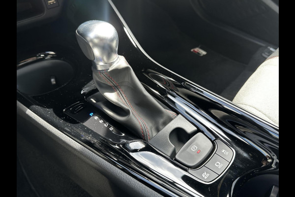 Toyota C-HR 1.8 Hybrid GR-Sport | 10 JAAR GARANTIE! | CARPLAY&ANDROID AUTO | CAMERA | ADAPTIVE CRUISE CONTROL |