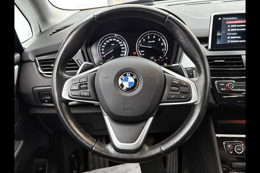 BMW 2 Serie Active Tourer 220i Executive | 192 PK | FACELIFT | StoelverW | TrekH | Head up | AchterCAM | Cruise contl | Dealr ondH
