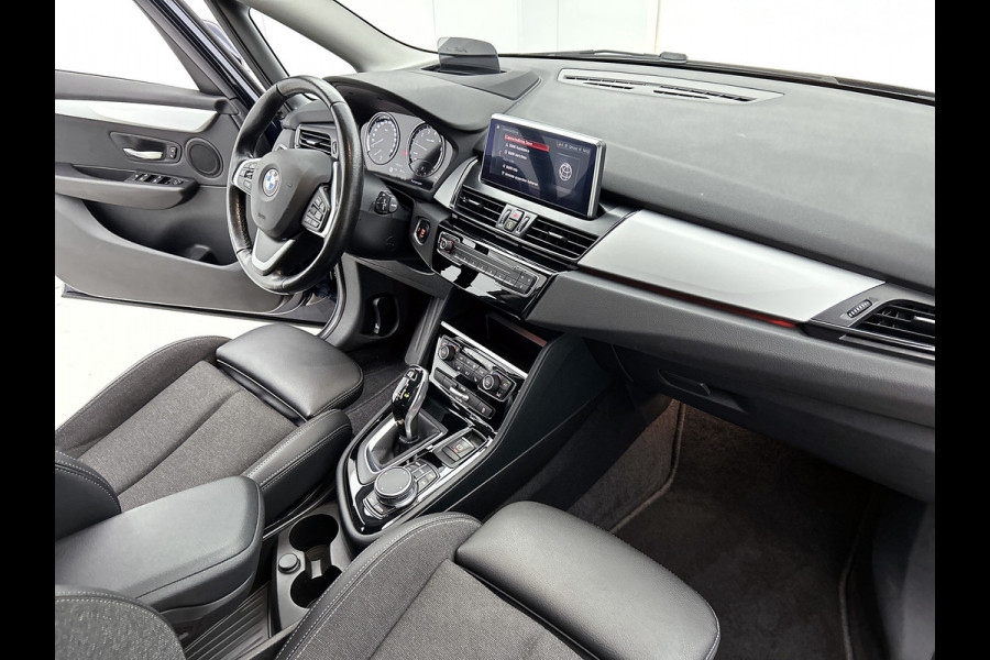 BMW 2 Serie Active Tourer 220i Executive | 192 PK | FACELIFT | StoelverW | TrekH | Head up | AchterCAM | Cruise contl | Dealr ondH