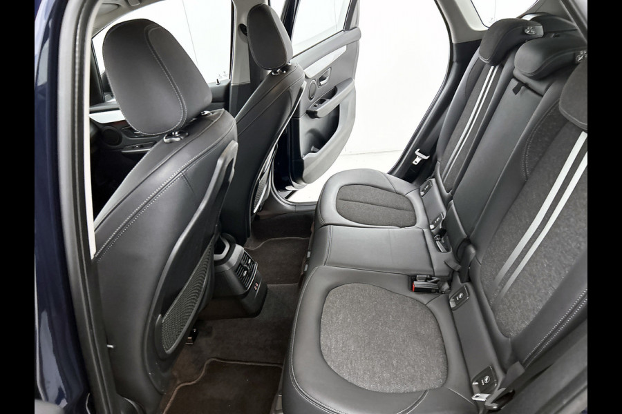 BMW 2 Serie Active Tourer 220i Executive | 192 PK | FACELIFT | StoelverW | TrekH | Head up | AchterCAM | Cruise contl | Dealr ondH