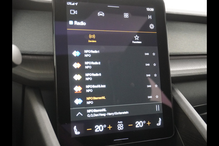 Polestar 2 78kWh 408PK PERFORMANCE 0-100 4,7sec. SOH 92,82% Long Range Trekhaak Pano-dak Elektr.Stoel+verwarmd Stuurverward (semi-)-AutoPil Google-Android® Navi 360°Camera Elek.Achterklep PDC-a+v Performance-Ophanging Premium-Audio Active-Grille Keyless LEDParkeerassist auto 1.500KG Trekgewicht! 1e Eigenaar 3fase 11kw thuis laden