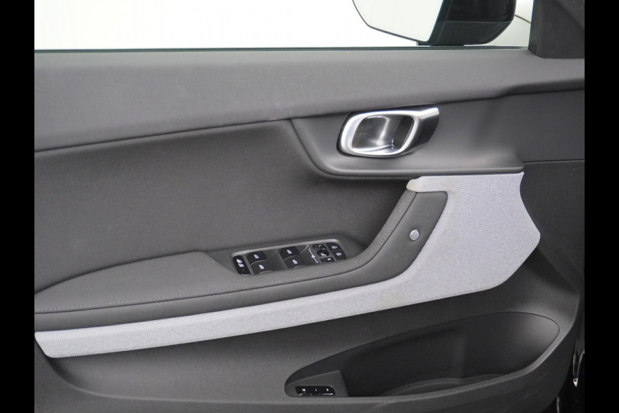 Polestar 2 78kWh 408PK PERFORMANCE 0-100 4,7sec. SOH 92,82% Long Range Trekhaak Pano-dak Elektr.Stoel+verwarmd Stuurverward (semi-)-AutoPil Google-Android® Navi 360°Camera Elek.Achterklep PDC-a+v Performance-Ophanging Premium-Audio Active-Grille Keyless LEDParkeerassist auto 1.500KG Trekgewicht! 1e Eigenaar 3fase 11kw thuis laden