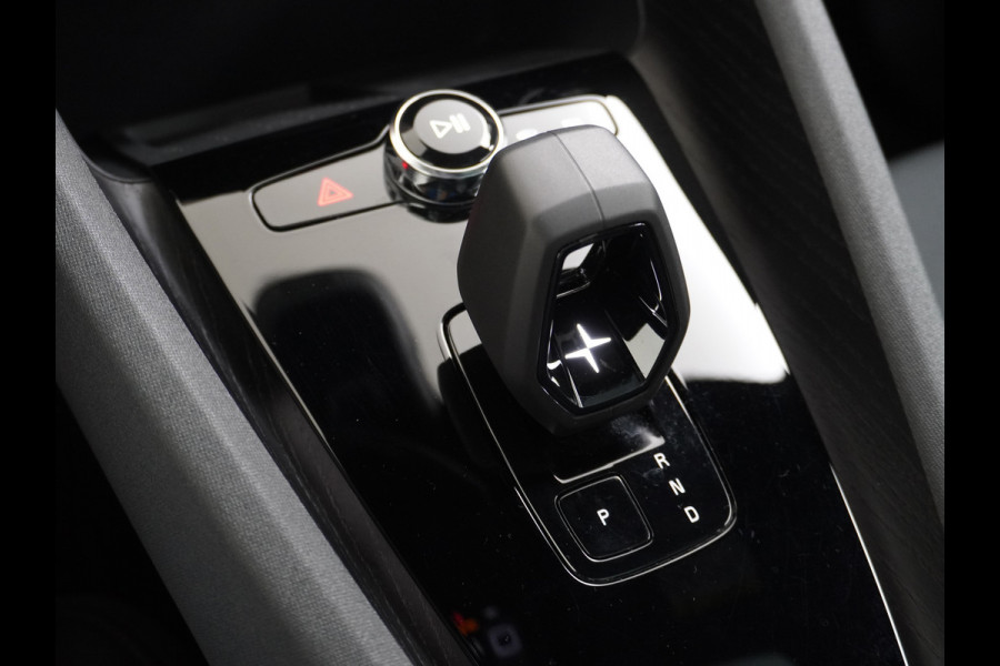 Polestar 2 78kWh 408PK PERFORMANCE 0-100 4,7sec. SOH 92,82% Long Range Trekhaak Pano-dak Elektr.Stoel+verwarmd Stuurverward (semi-)-AutoPil Google-Android® Navi 360°Camera Elek.Achterklep PDC-a+v Performance-Ophanging Premium-Audio Active-Grille Keyless LEDParkeerassist auto 1.500KG Trekgewicht! 1e Eigenaar 3fase 11kw thuis laden