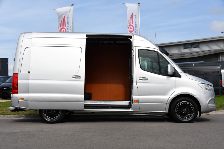Mercedes-Benz Sprinter 316 2.2 CDI L2H2 PB Edition Adaptieve Cruise, Camera, 164pk, Automaat, Carplay, Multimedia, Trekhaak, NAVI, Uniek!