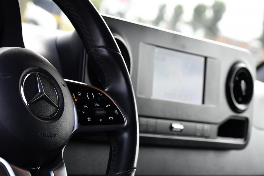 Mercedes-Benz Sprinter 316 2.2 CDI L2H2 PB Edition Adaptieve Cruise, Camera, 164pk, Automaat, Carplay, Multimedia, Trekhaak, NAVI, Uniek!