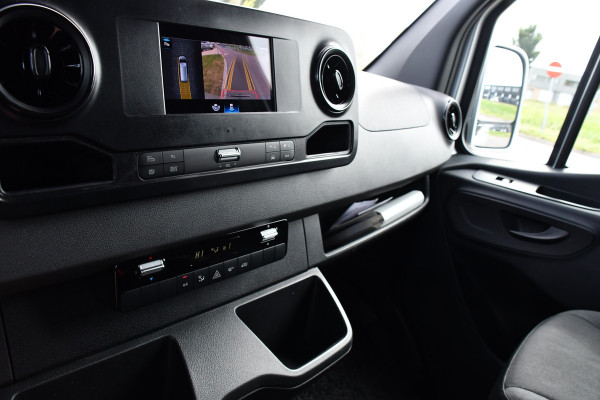Mercedes-Benz Sprinter 316 2.2 CDI L2H2 PB Edition Adaptieve Cruise, Camera, 164pk, Automaat, Carplay, Multimedia, Trekhaak, NAVI, Uniek!