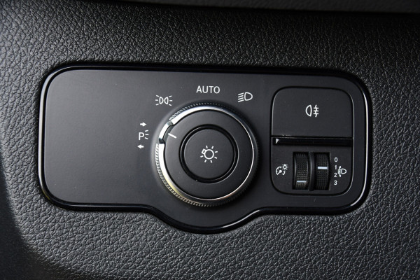 Mercedes-Benz Sprinter 316 2.2 CDI L2H2 PB Edition Adaptieve Cruise, Camera, 164pk, Automaat, Carplay, Multimedia, Trekhaak, NAVI, Uniek!