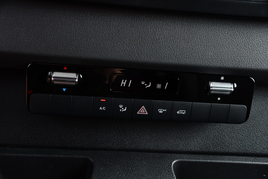 Mercedes-Benz Sprinter 316 2.2 CDI L2H2 PB Edition Adaptieve Cruise, Camera, 164pk, Automaat, Carplay, Multimedia, Trekhaak, NAVI, Uniek!