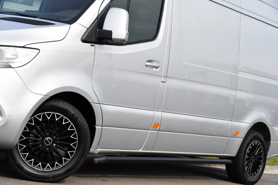 Mercedes-Benz Sprinter 316 2.2 CDI L2H2 PB Edition Adaptieve Cruise, Camera, 164pk, Automaat, Carplay, Multimedia, Trekhaak, NAVI, Uniek!