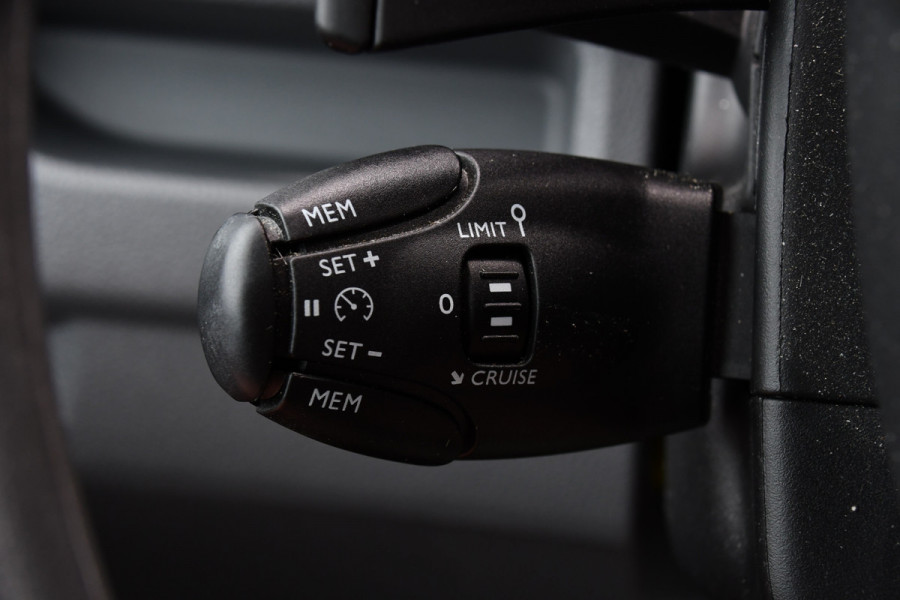 Peugeot Expert 2.0 BlueHDI L3 PB Edition DC Cruise, Carplay. Automaat, 2 x Schuifdeur, Sensoren, 120pk, Multimedia, Uniek!