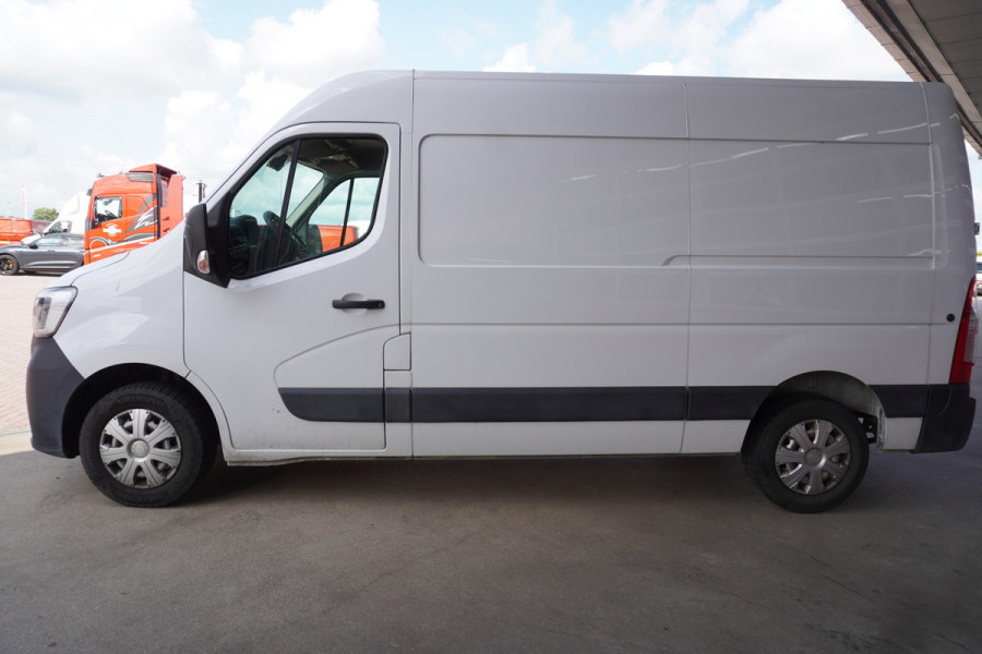 Renault Master T35 2.3 dCi 150PK L2H2 Energy Comfort nr. V196 | Airco | Cruise | Navi | camera | Trekhaak 3.500KG