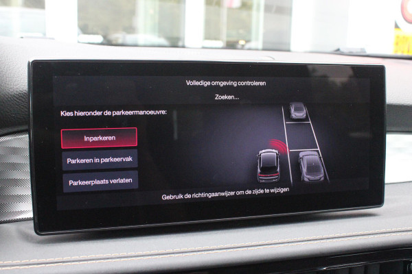 Alfa Romeo Tonale PHEV 280PK VELOCE | PANORAMISCH SCHUIF/KANTEL DAK | PREMIUM PACK: LEDEREN BEKLEDING/GEVENTILEERDE VOORSTOELEN/4-VOUDIG ELEKTRISCH VERSTELBARE LENDESTEUN VOORSTOELEN/HOOGGLANS ZWARTE RAAMOMLIJSTING/AMBIENT LIGHTING | TECHNOLOGY PACK: PARKEERWAARSCHUWING VOOR EN ACHTER/360° CAMERA/AUTOMATISCH INPARKEREN/ AUTONOMOUS DRIVING LEVEL 2: ADAPTIVE CRUISE CONTROL/LANE CENTERING ASSIST/TRAFFIC JAM ASSIST DODEHOEK DETECTIE AUTOMATISCH DIMMENDE BUITENSPIEGELS ELEKTRISCH BEDIENBARE ACHTERKLEP | WINTERPACK: STOELVERWARMING VOOR/STUURVERWARMING/VERWARMBARE RUITENSPROEIERS | HARMAN KAR