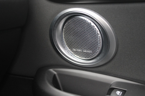 Alfa Romeo Tonale PHEV 280PK VELOCE | PANORAMISCH SCHUIF/KANTEL DAK | PREMIUM PACK: LEDEREN BEKLEDING/GEVENTILEERDE VOORSTOELEN/4-VOUDIG ELEKTRISCH VERSTELBARE LENDESTEUN VOORSTOELEN/HOOGGLANS ZWARTE RAAMOMLIJSTING/AMBIENT LIGHTING | TECHNOLOGY PACK: PARKEERWAARSCHUWING VOOR EN ACHTER/360° CAMERA/AUTOMATISCH INPARKEREN/ AUTONOMOUS DRIVING LEVEL 2: ADAPTIVE CRUISE CONTROL/LANE CENTERING ASSIST/TRAFFIC JAM ASSIST DODEHOEK DETECTIE AUTOMATISCH DIMMENDE BUITENSPIEGELS ELEKTRISCH BEDIENBARE ACHTERKLEP | WINTERPACK: STOELVERWARMING VOOR/STUURVERWARMING/VERWARMBARE RUITENSPROEIERS | HARMAN KAR