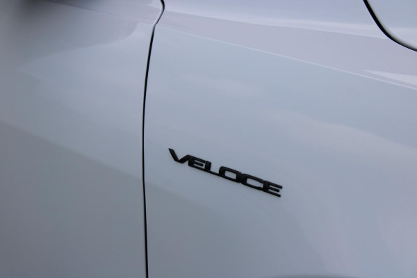 Alfa Romeo Tonale PHEV 280PK VELOCE | PANORAMISCH SCHUIF/KANTEL DAK | PREMIUM PACK: LEDEREN BEKLEDING/GEVENTILEERDE VOORSTOELEN/4-VOUDIG ELEKTRISCH VERSTELBARE LENDESTEUN VOORSTOELEN/HOOGGLANS ZWARTE RAAMOMLIJSTING/AMBIENT LIGHTING | TECHNOLOGY PACK: PARKEERWAARSCHUWING VOOR EN ACHTER/360° CAMERA/AUTOMATISCH INPARKEREN/ AUTONOMOUS DRIVING LEVEL 2: ADAPTIVE CRUISE CONTROL/LANE CENTERING ASSIST/TRAFFIC JAM ASSIST DODEHOEK DETECTIE AUTOMATISCH DIMMENDE BUITENSPIEGELS ELEKTRISCH BEDIENBARE ACHTERKLEP | WINTERPACK: STOELVERWARMING VOOR/STUURVERWARMING/VERWARMBARE RUITENSPROEIERS | HARMAN KAR