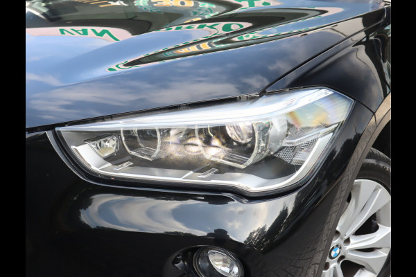 BMW X1 sDrive18i 136 PK High Executive / Panoramadak