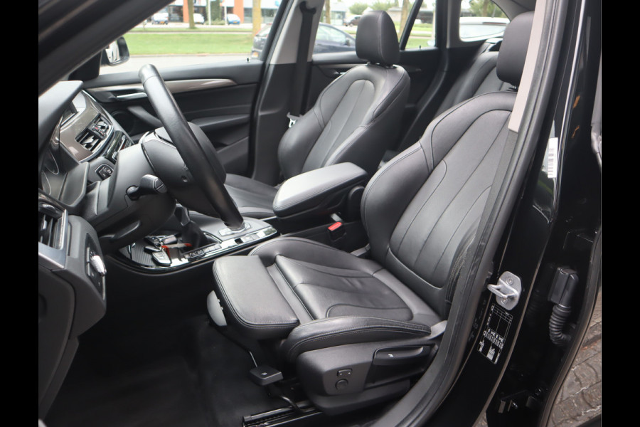 BMW X1 sDrive18i 136 PK High Executive / Panoramadak