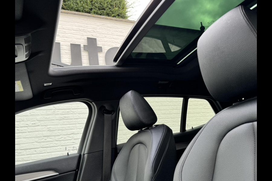 BMW X2 SDrive18i High Executive Automaat Cruise control Climate control Stoelverwarming Leder Navigatie Full LED Head up display