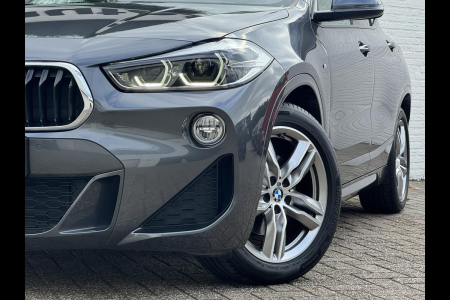 BMW X2 SDrive18i High Executive Automaat Cruise control Climate control Stoelverwarming Leder Navigatie Full LED Head up display