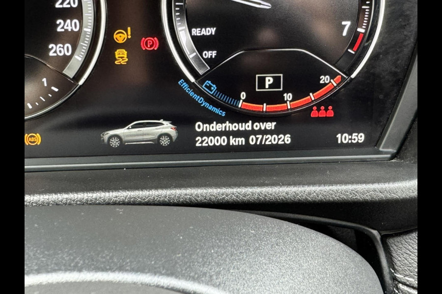 BMW X2 SDrive18i High Executive Automaat Cruise control Climate control Stoelverwarming Leder Navigatie Full LED Head up display